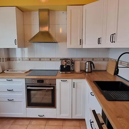 Apartmán Gilda: Beautiful Spacious Apartment. Seaview From Rooftop Terrace